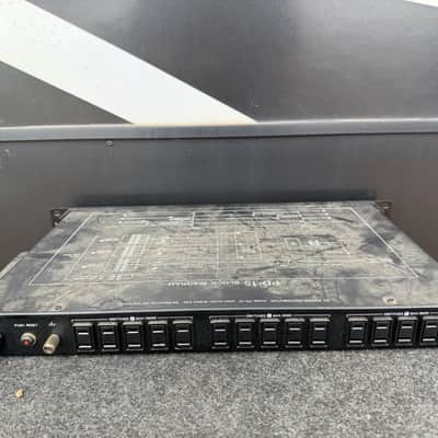 TOA model PD-15 power distributor Rackmount image 2