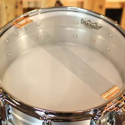 Pearl 14x5 SensiTone Heritage Alloy Aluminum Snare Drum image 5