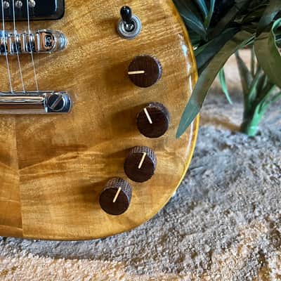 Custom Built Ray Gun J5 Obeche / Maple Burl body Maple / Ebony Neck DiMarzio PUs image 4