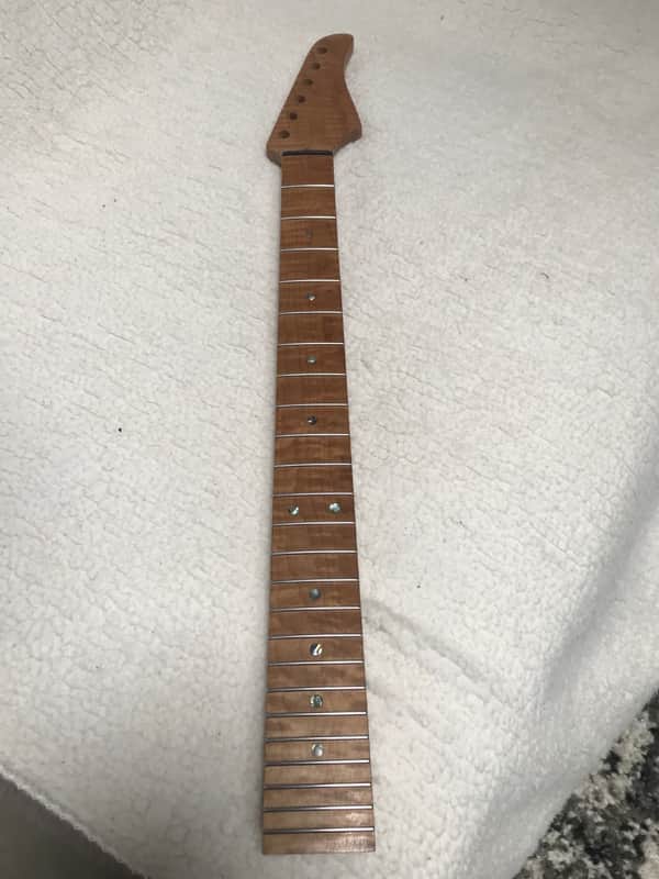 Musikraft Beak neck 5A roasted flame, stainless steel frets, brand