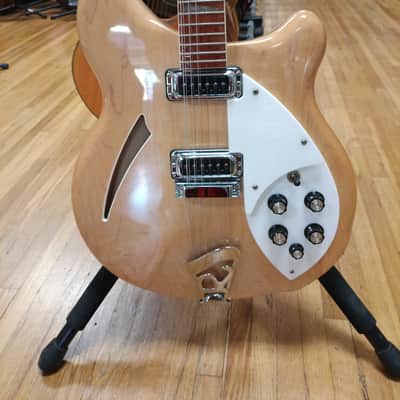 Rickenbacker 360 12 string 1998 - Mapleglo image 2