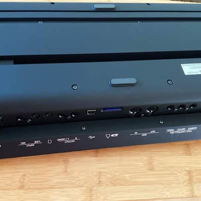 Korg Kross 61-key music workstation synthesizer Keyboard Synth Keytar image 15