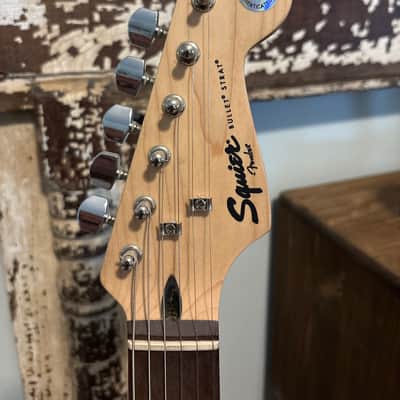 Rock N’ Roll Guitar Superstars image 4