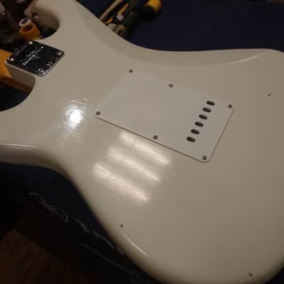 Fender Custom Shop 1963 Stratocaster Journeyman Relic Closet Classic Hardware Aged Olympic White [CZ551986] (07/01) image 15