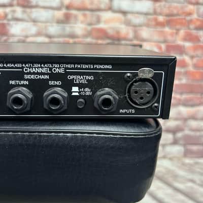 dbx 1066 Dual-Channel Compressor / Limiter / Gate 2010s - Black image 13