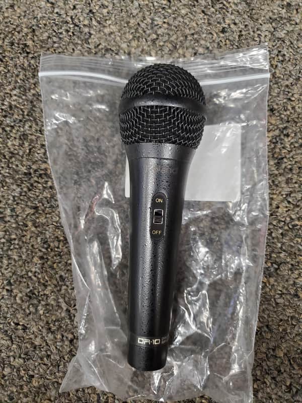 Roland DR-10 Hypercardioid Dynamic Vocal Microphone (B-Stock) image 1