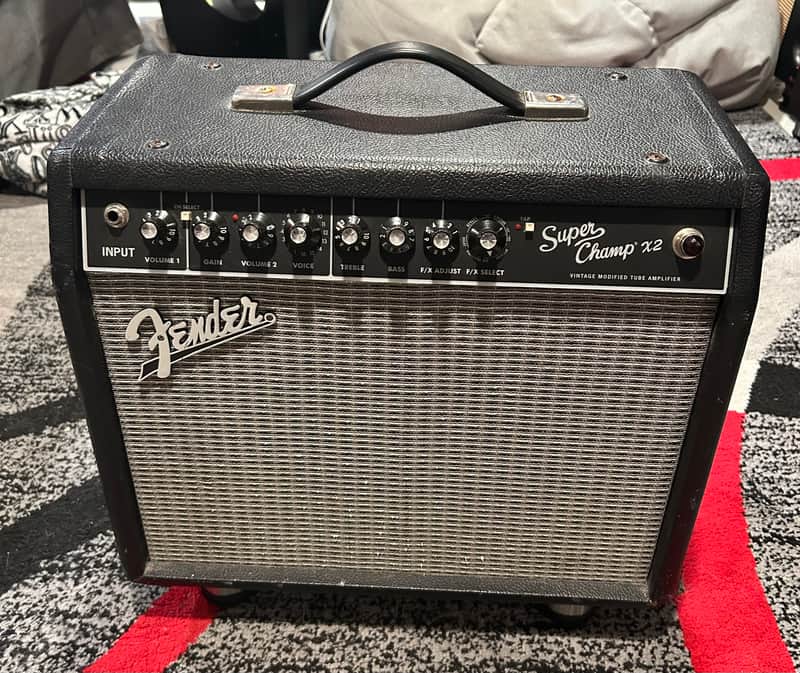 Fender Super Champ X2 2-Channel 15-Watt 1x10" Guitar Combo 2012 - 2021 - Black image 1