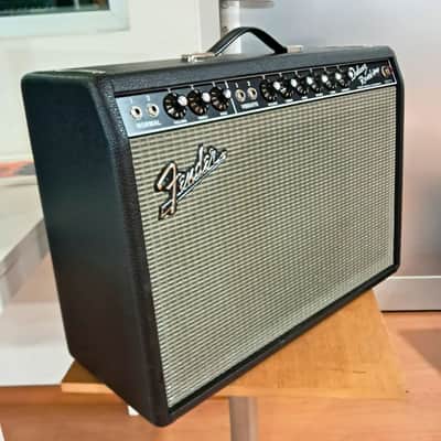 Fender 65 Deluxe Reverb - Guitar Combo image 6