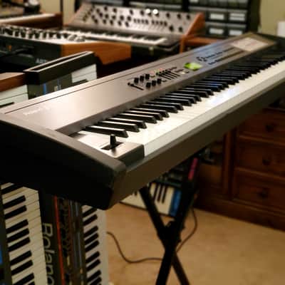 CERTIFIED!!! ROLAND RD700 STAGE PIANO FULLY INSPECTED SERVICED AND IN AMAZING CONDITION! image 9