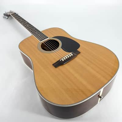 2007 Martin D-35 - Natural image 8