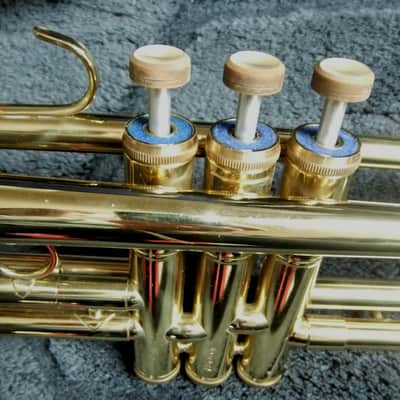 RARE, VINTAGE AMATI KRASLICE TRUMPET ATR201 +CASE, MOUTHPIECE & MUSIC CLIP - GOOD, USED, WORKING BUT REQUIRES SERVICE....READ ON>> image 8