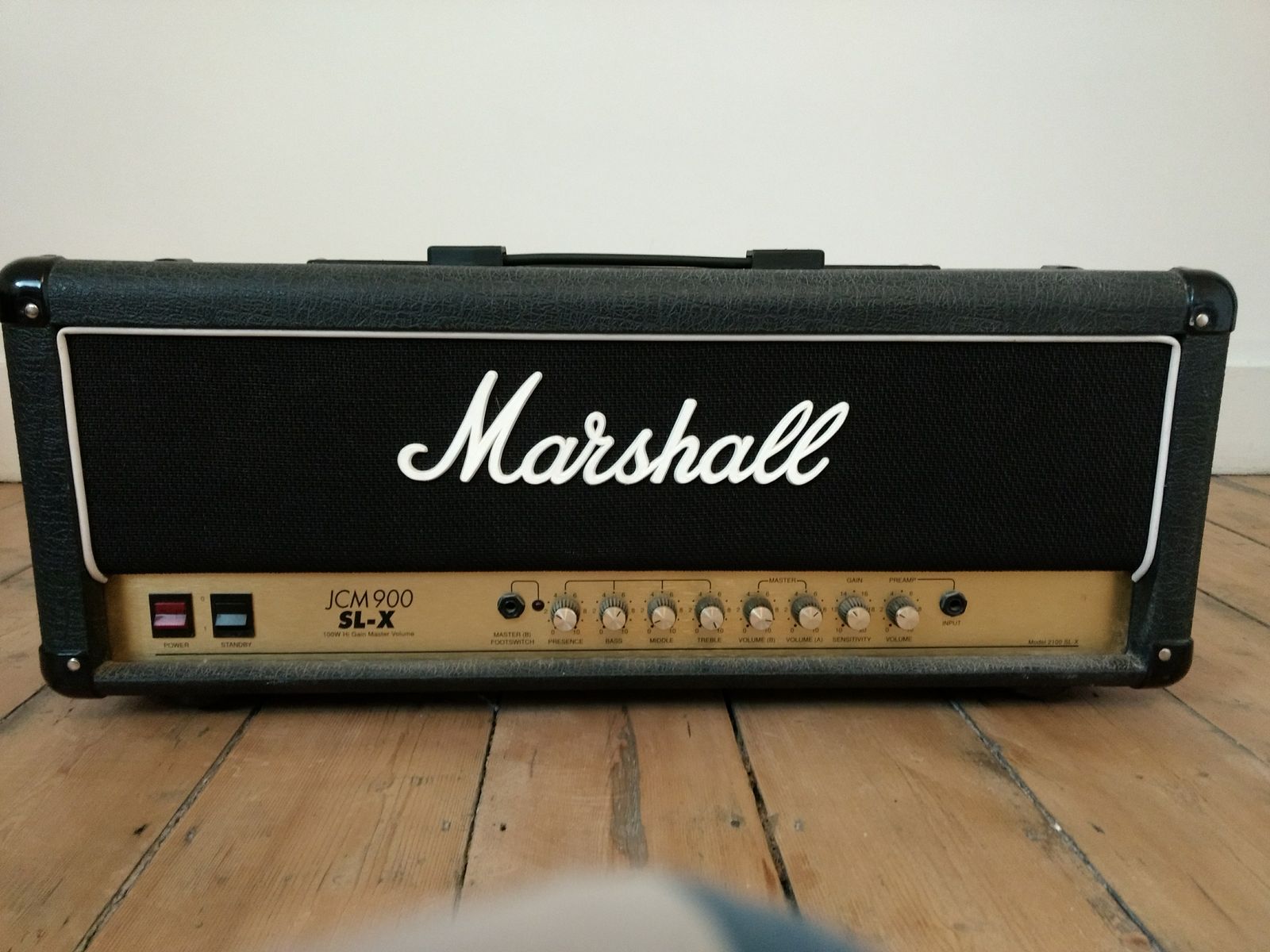 Marshall JCM 900 Model 2100 SL-X 100-Watt Hi Gain Master Volume