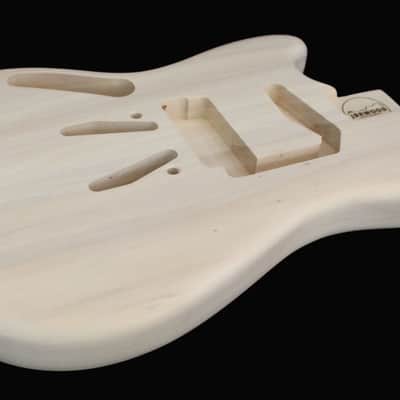 Mustang body canadian poplar left-handed image 2