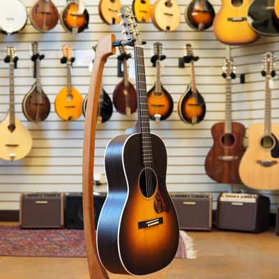 Iris Guitars RCM-000 Sitka Spruce/Mahogany Acoustic Guitar Sunburst w/Hard Case image 5