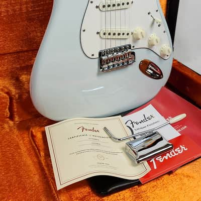 Fender American Vintage 1965 Stratocaster, Round-Lam Rosewood Fingerboard, Sonic Blue image 4