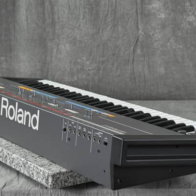 Roland JUNO-106 Programmable Polyphonic Synthesizer in Excellent condition image 15
