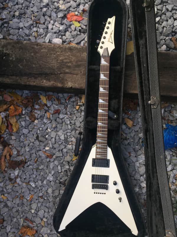 Ibanez VBT700 with case image 1