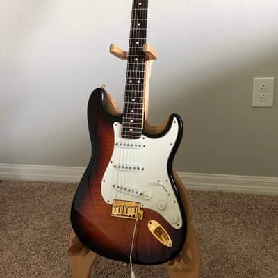Fender Stratocaster 50th Anniversary Edition 2004 - Triburst image 1