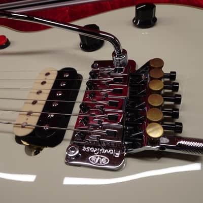 EVH MIJ Series EVH Edward Signature Wolfgang 2024-MINT -Brass tuners- Ivory image 17