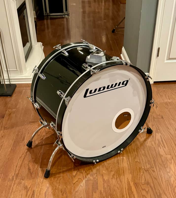 Ludwig Classic maple 26 “ bass drum image 1