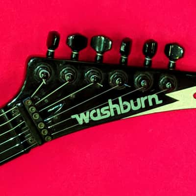 Washburn 1987 AF-40V Ace Frehley Signature Guitar OHSC + Gibson Lightning Bolt Strap RARE! image 5