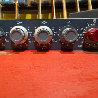 Vintage OG Neve 1089 Racked image 4