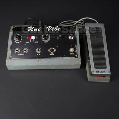 Shin-Ei Uni-Vibe Chorus Vibrato & Foot Control Original Vintage anni 70 (COD EFF_00528) image 1