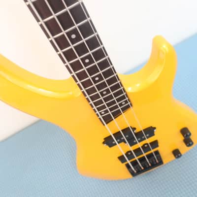 Vintage 1980s Vester Stage Series 4 String Active Bass Guitar 1987 Young Chang Plant Funk Metal Machine Yellow Very Well Made Lightweight 7 Pounds Full Scale 3 Octave image 5