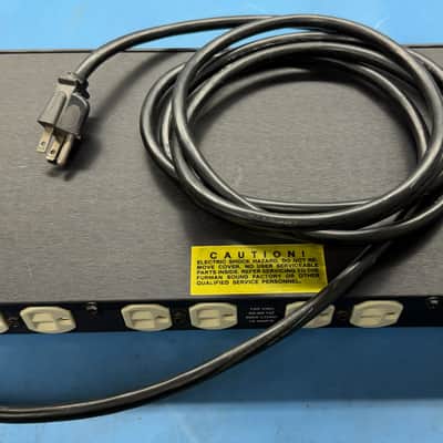 Furman AR-1215 - Power Conditioner - AC Line Voltage Regulator image 2