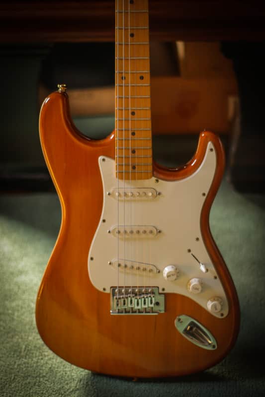 Johnson (by AXL) JS-800 Strat Natural wood image 1