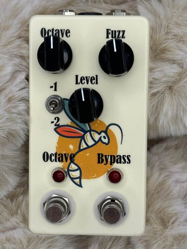 Toketone+ Beetronics “Whoctahell” pedal clone 2025 - Cream image 1