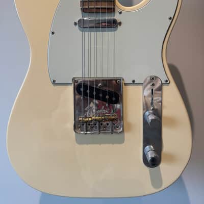 Fender American Pro Telecaster Rosewood Fingerboard, Olympic White 2019 - Olympic White image 2