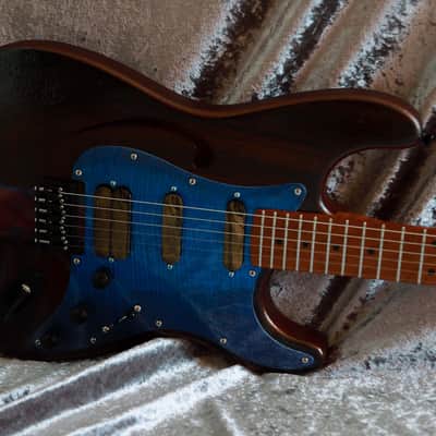 GB Liuteria Traditional Strato semi hollow rosewood and blue resin image 8