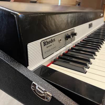 Rhodes Mark I Stage 73-Key Electric Piano 1975 - 1979 - Black Rounded Top image 3