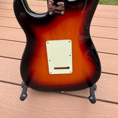 Fender Classic Player '60s Stratocaster With Hard case image 8