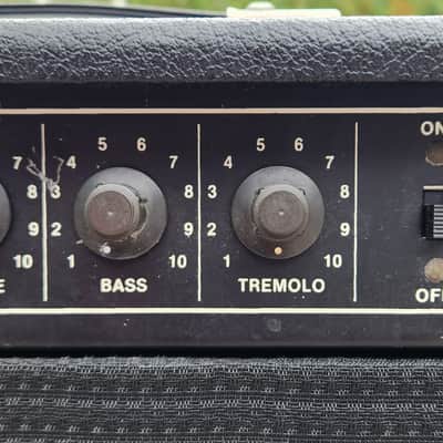Garnet Sears 'Stencil' 10-ST 2×8 Guitar Combo w Tremolo 1960s Canada image 7