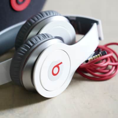Monster Beats by Dr. Dre Solo HD On-Ear Headphones with ControlTalk (White) image 4