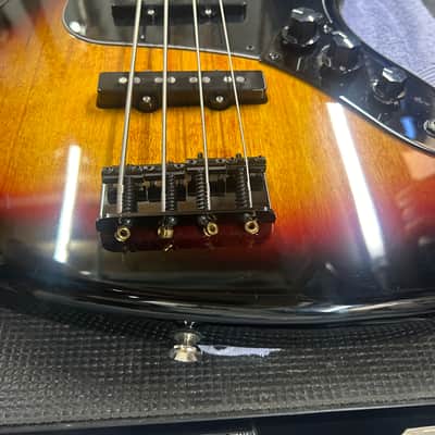 Squier Custom Jazz Bass Upgraded- 3 tone sunburst image 7