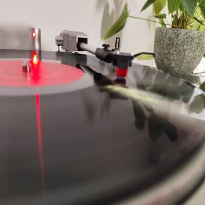 Denon DP 47F Turntable Quartz Automatic image 6