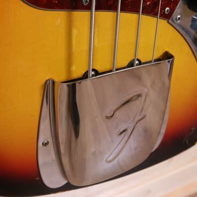 Fender Custom Shop 1972 Jazz Bass Relic - Rosewood Fingerboard, 3-Tone Sunburst image 6