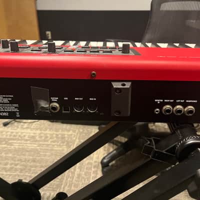 Nord Piano 2 HP73 Hammer Action Portable 73-Key Digital Piano 2012 - 2016 - Red image 6