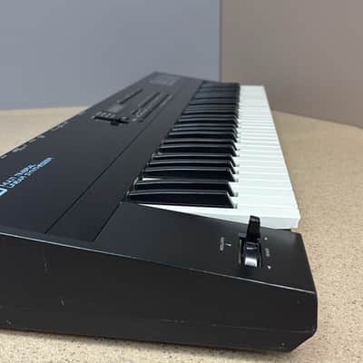 Roland D-5 61-Key Multi-Timbral Linear Synthesizer 1989 - 1992 - Black image 2