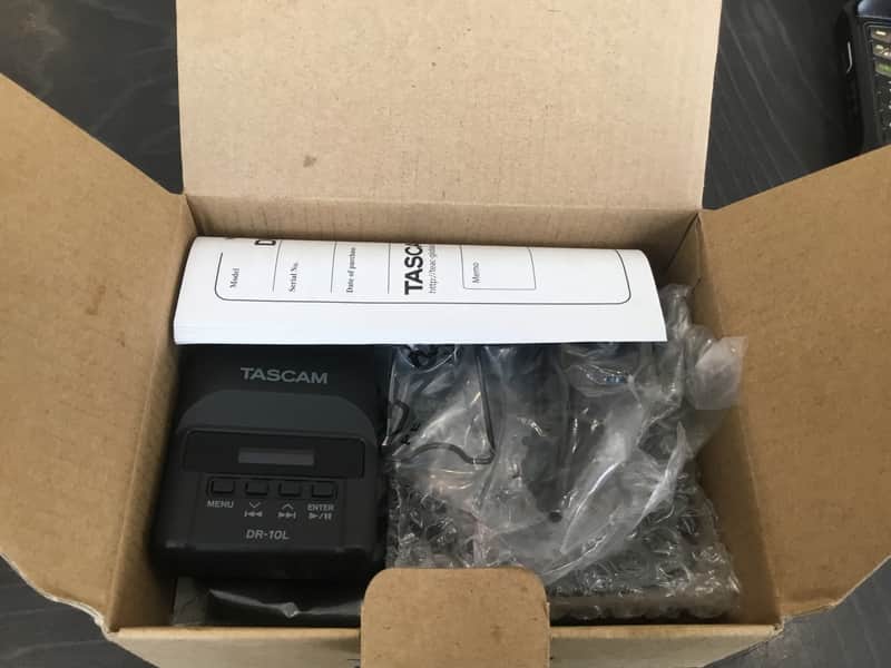 TASCAM DR-10L Portable Stereo Lavalier Mic Recorder - Black image 1