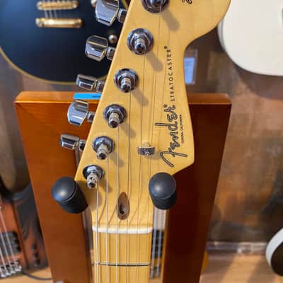 Fender American Professional II Stratocaster with Maple Fretboard Mystic Surf Green image 3