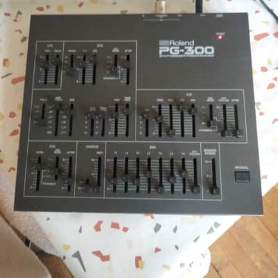 希少】ROLAND PG-300 シンセサイザープログラマー 希少】ROLAND PG-300