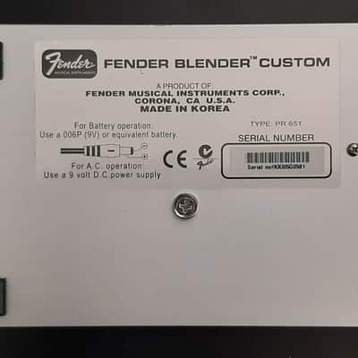 2000s - Boxed with Manual - Vintage Fender Blender Fuzz 2005 - 2010 - Silver image 10