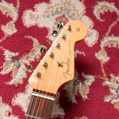Fender Classic Player '60s Stratocaster - 3-Color Sunburst #MZ7017045 Second Hand image 11