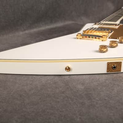 Epiphone Limited Edition Lzzy Hale Signature Explorer - Alpine White - 2nd Hand image 12