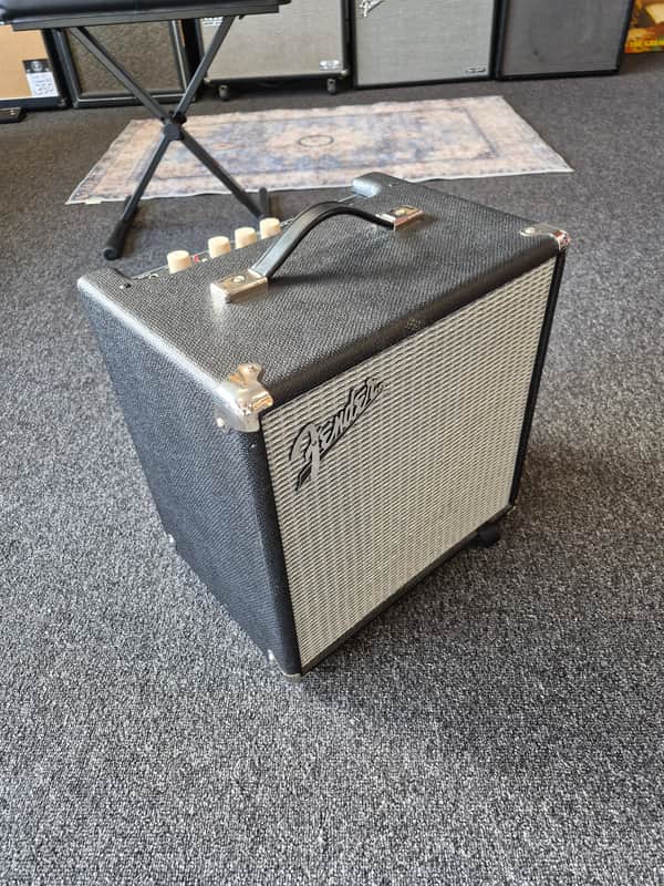 Fender Rumble 25