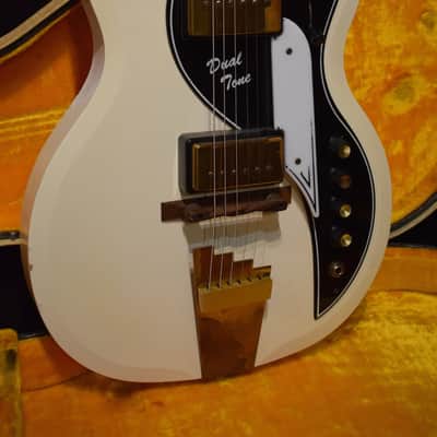 Supro  Dualtone 1960 image 2